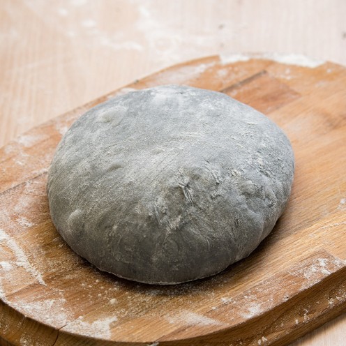 Crno tijesto za pizzu (500 g)