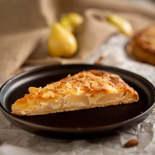 Domaća pita od badema i kruške (1,4 kg)