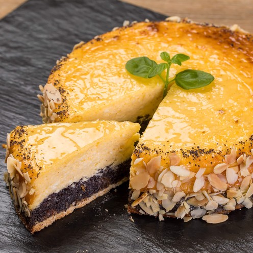 Domaća torta sa sirom i makom (1 kg)