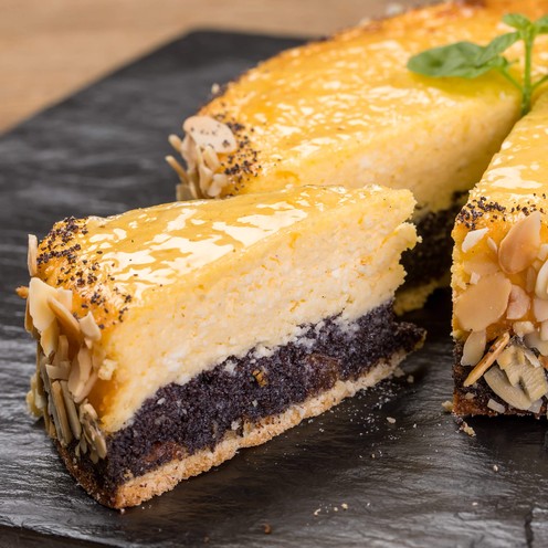 Domaća torta sa sirom i makom (1 kg)